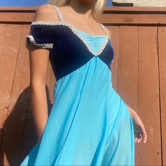 SOLD - Picture 4 of 5